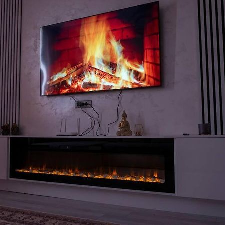 Luxury 2 Bedroom Apartment Бухарест Экстерьер фото