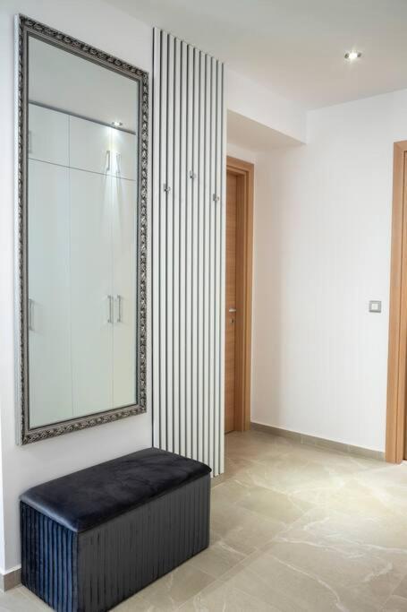 Luxury 2 Bedroom Apartment Бухарест Экстерьер фото