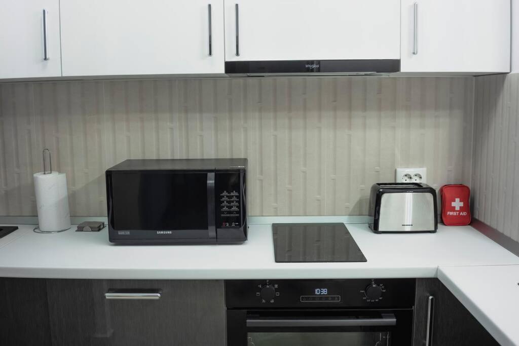 Luxury 2 Bedroom Apartment Бухарест Экстерьер фото