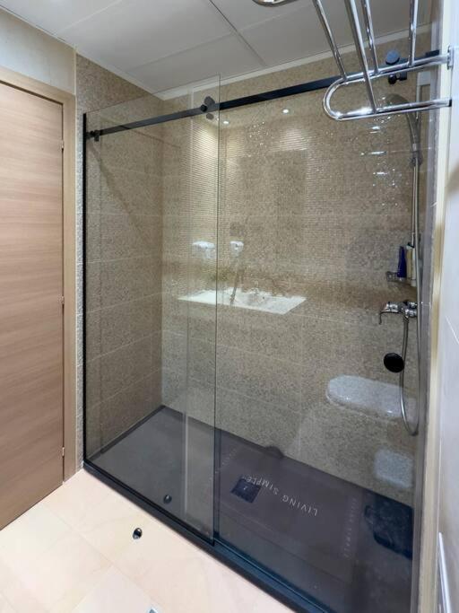 Luxury 2 Bedroom Apartment Бухарест Экстерьер фото