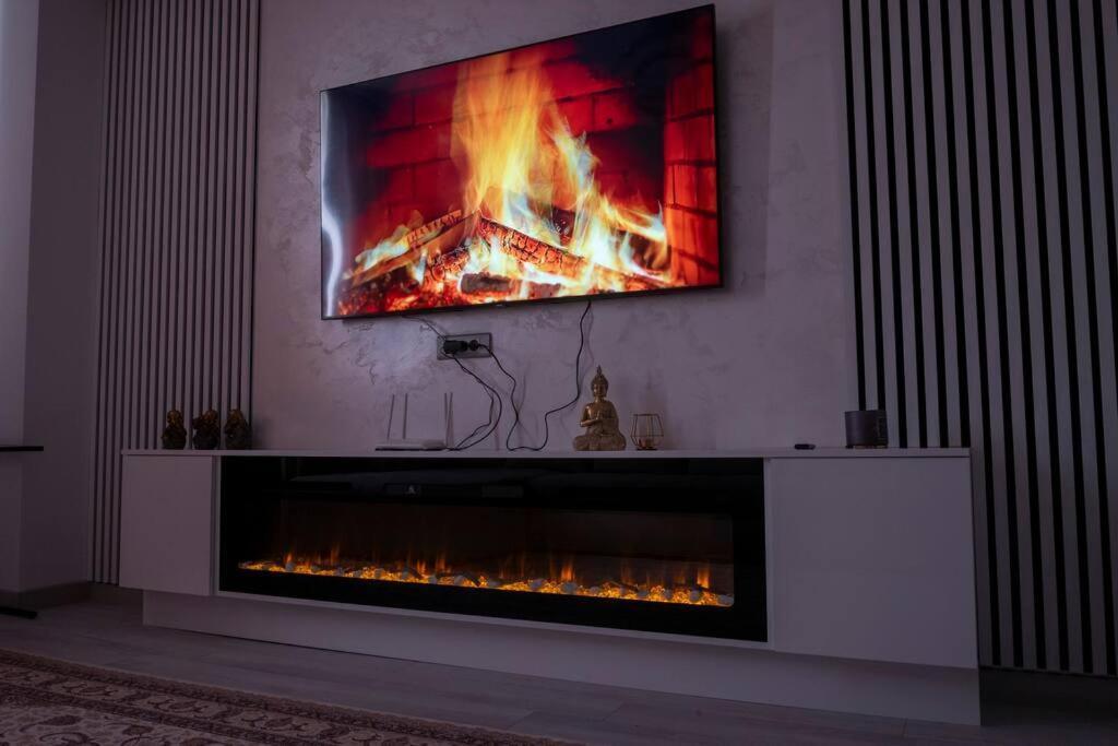 Luxury 2 Bedroom Apartment Бухарест Экстерьер фото